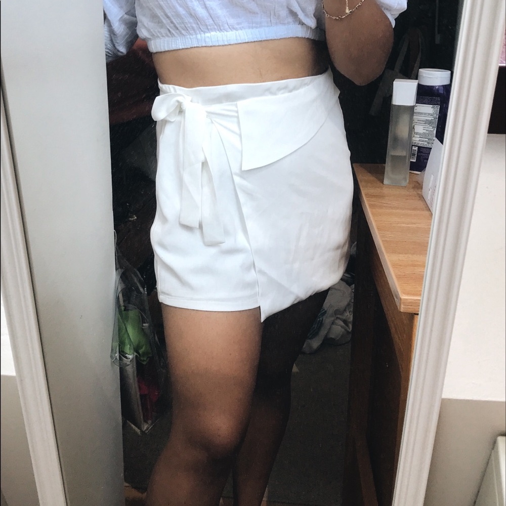 SKORT WITH FRONT TIE DETAIL